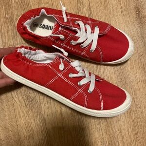Canvas low top Sowift size 9 womens pull on lace up shoes